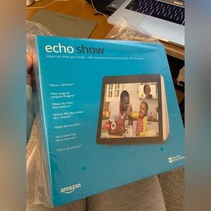 Echo Show Amazon 10” HD screen (Brand new)